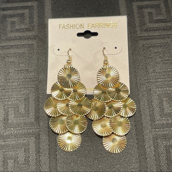 👋 3/$15 Fashion Earrings 💛✨💛 NWT - Picture 2 of 5